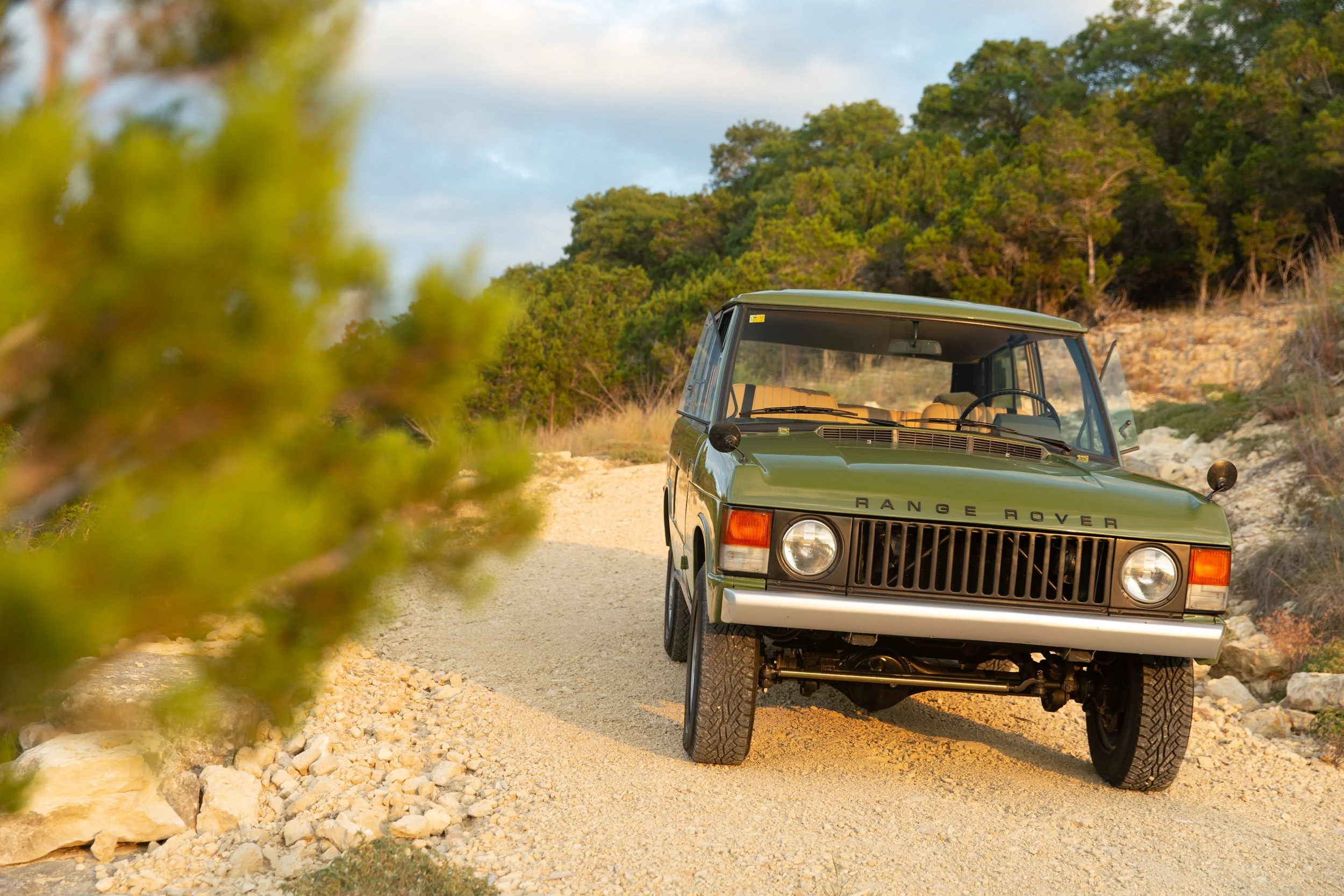 Dutch Safari Co. — 1975 Land Rover Range Rover Classic Suffix D